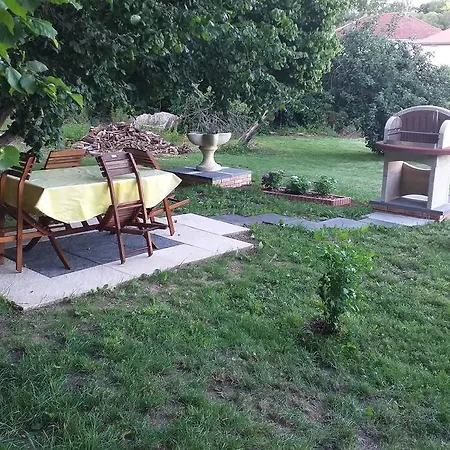 Le Point Du Jour 88460